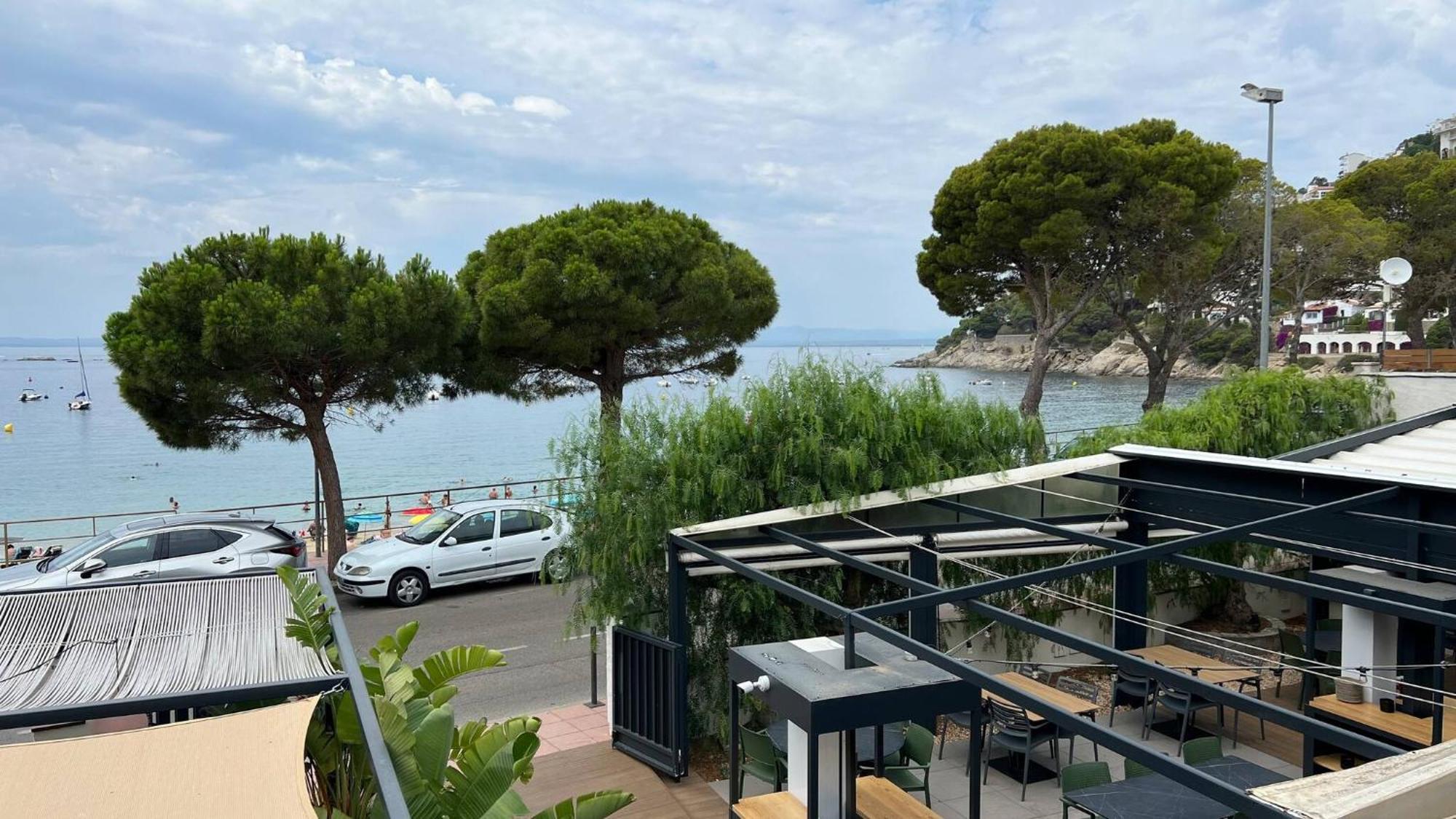 Precioso Apartamento Moderno En Primera Linea Del Mar Av-11 Roses Eksteriør billede
