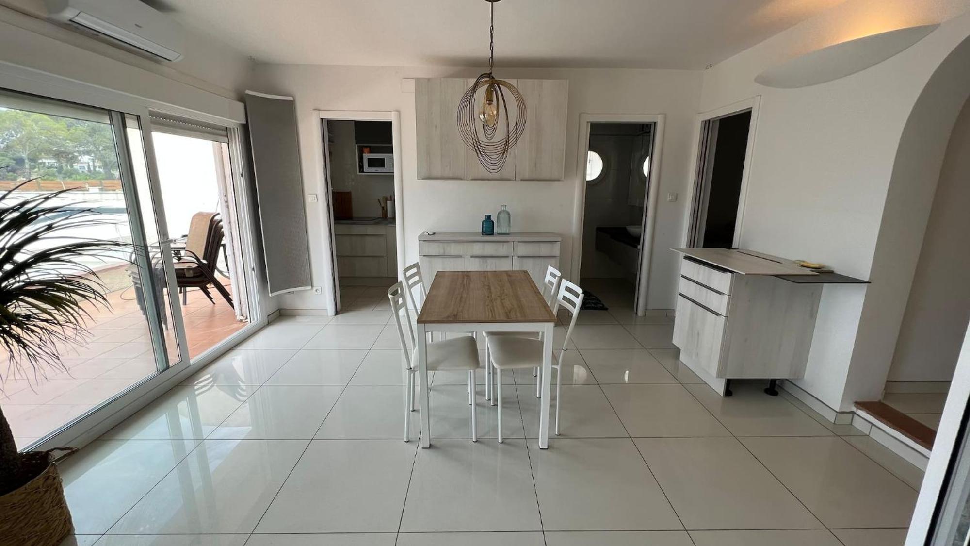 Precioso Apartamento Moderno En Primera Linea Del Mar Av-11 Roses Eksteriør billede