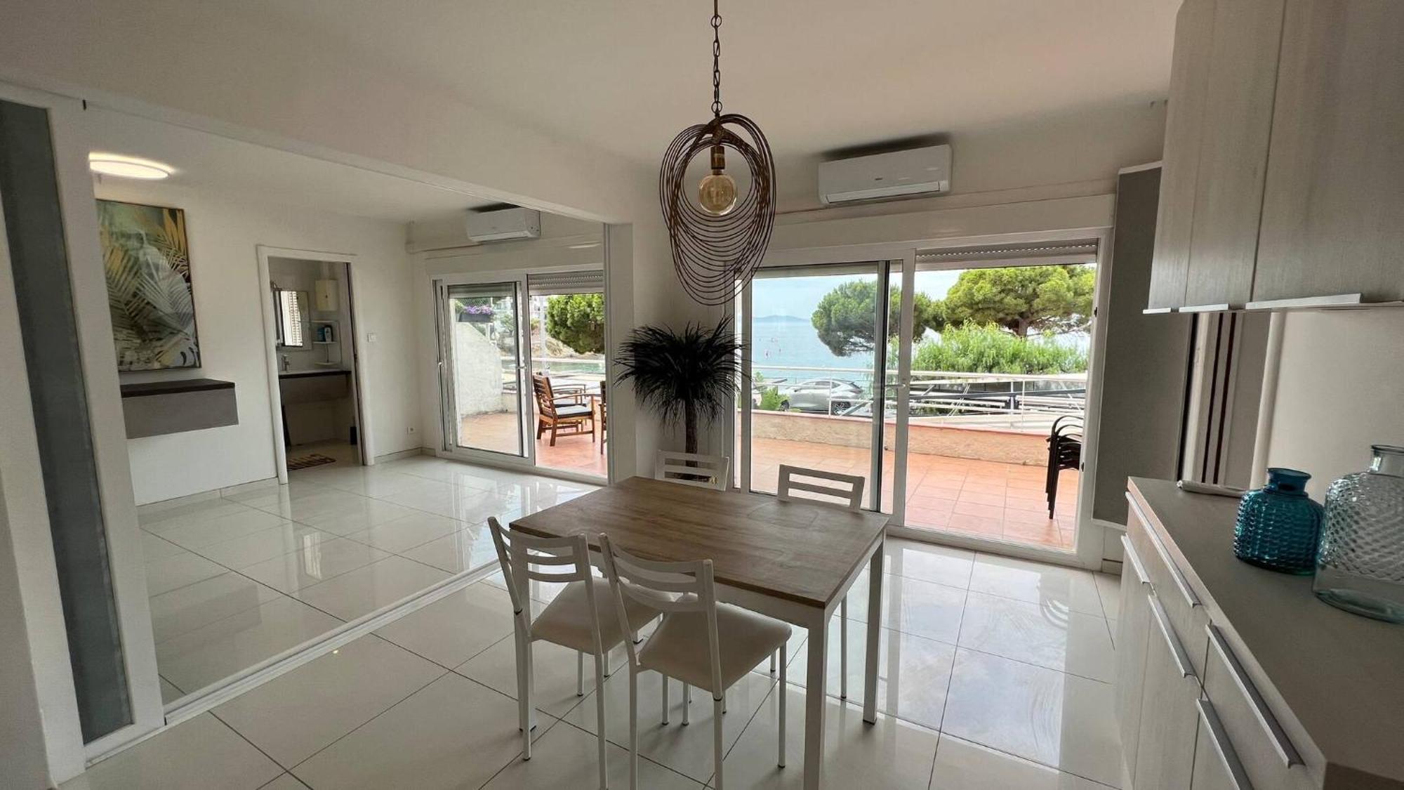 Precioso Apartamento Moderno En Primera Linea Del Mar Av-11 Roses Eksteriør billede